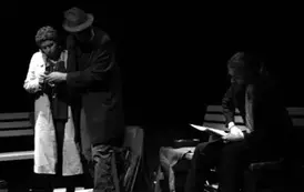 Antygona w Nowym Jorku w Siennicy R&oacute;żanej 8